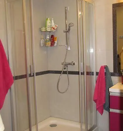 Mika Apartament *